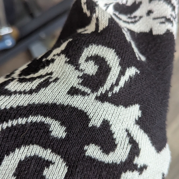 Elegant Vintage Alfani Geometric design Black & White Reversable Sweater/Jacket - Picture 5 of 16